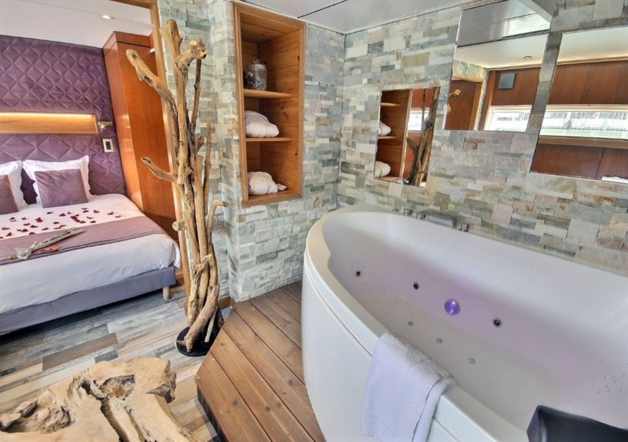 NATURE, LUXURY, SUITE, HOT TUB