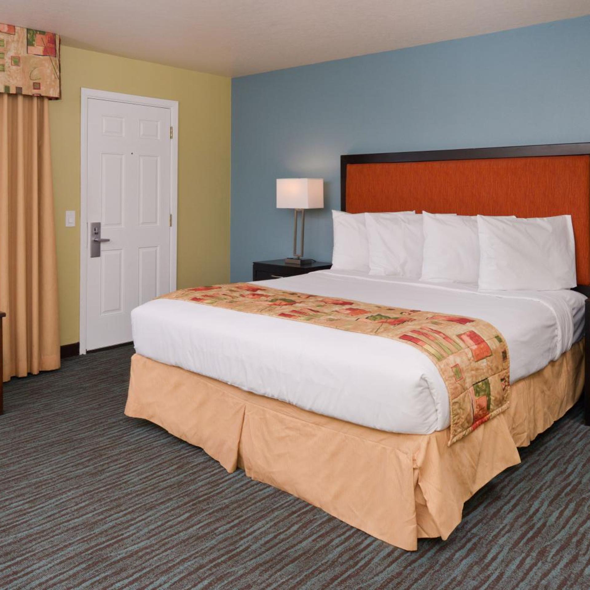 Room, Queen Bed