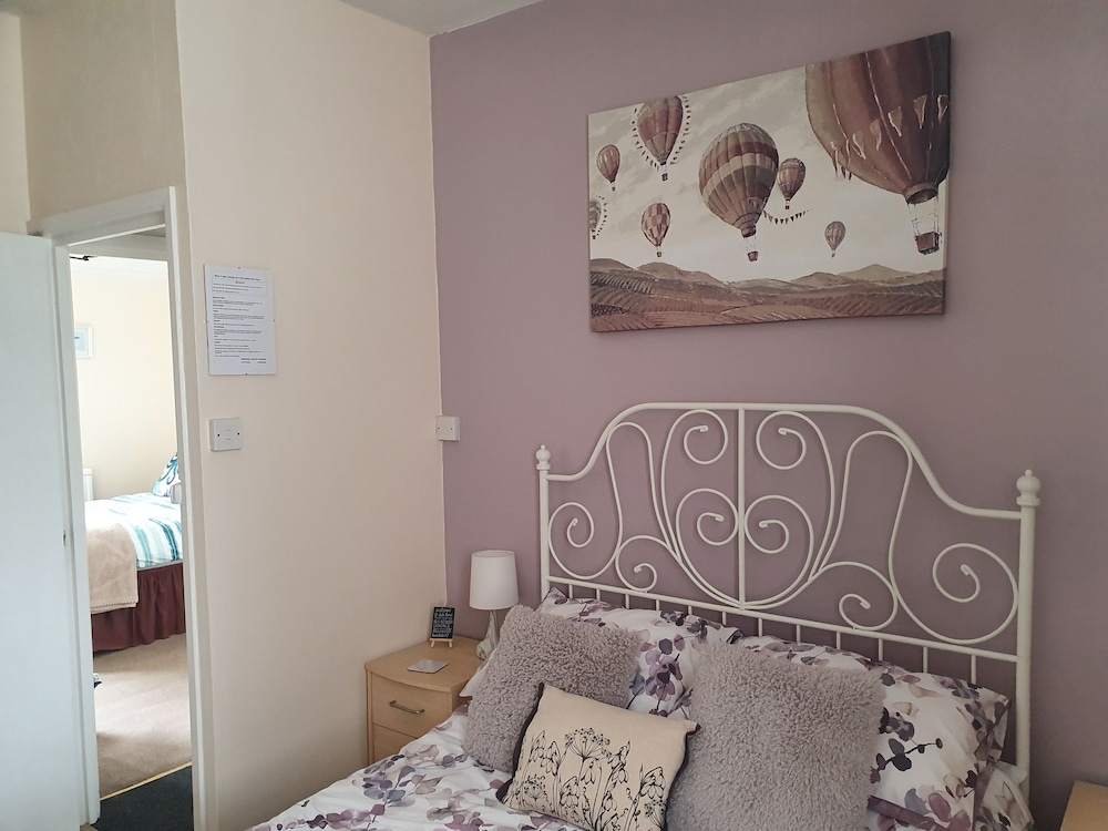 Lyndale Guest House 6/50