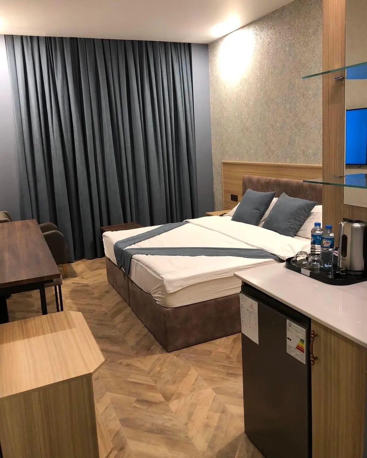 Asenappar Hotel 33/65