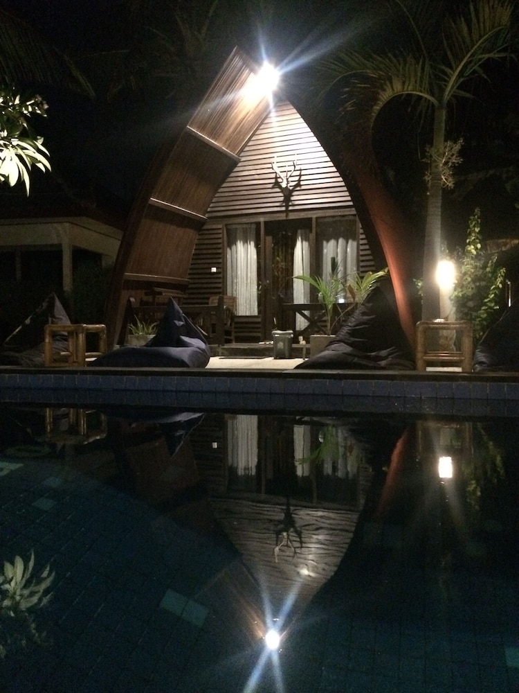 Coral Beach 2 Bungalow 44/50