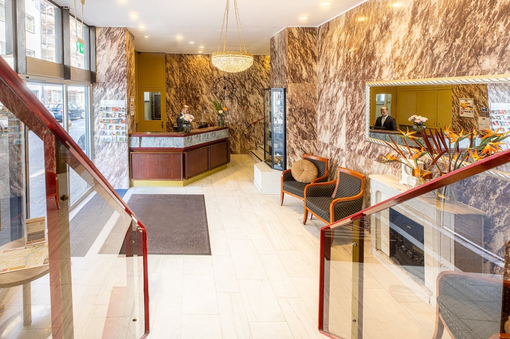 Hotel Leonet 34/71