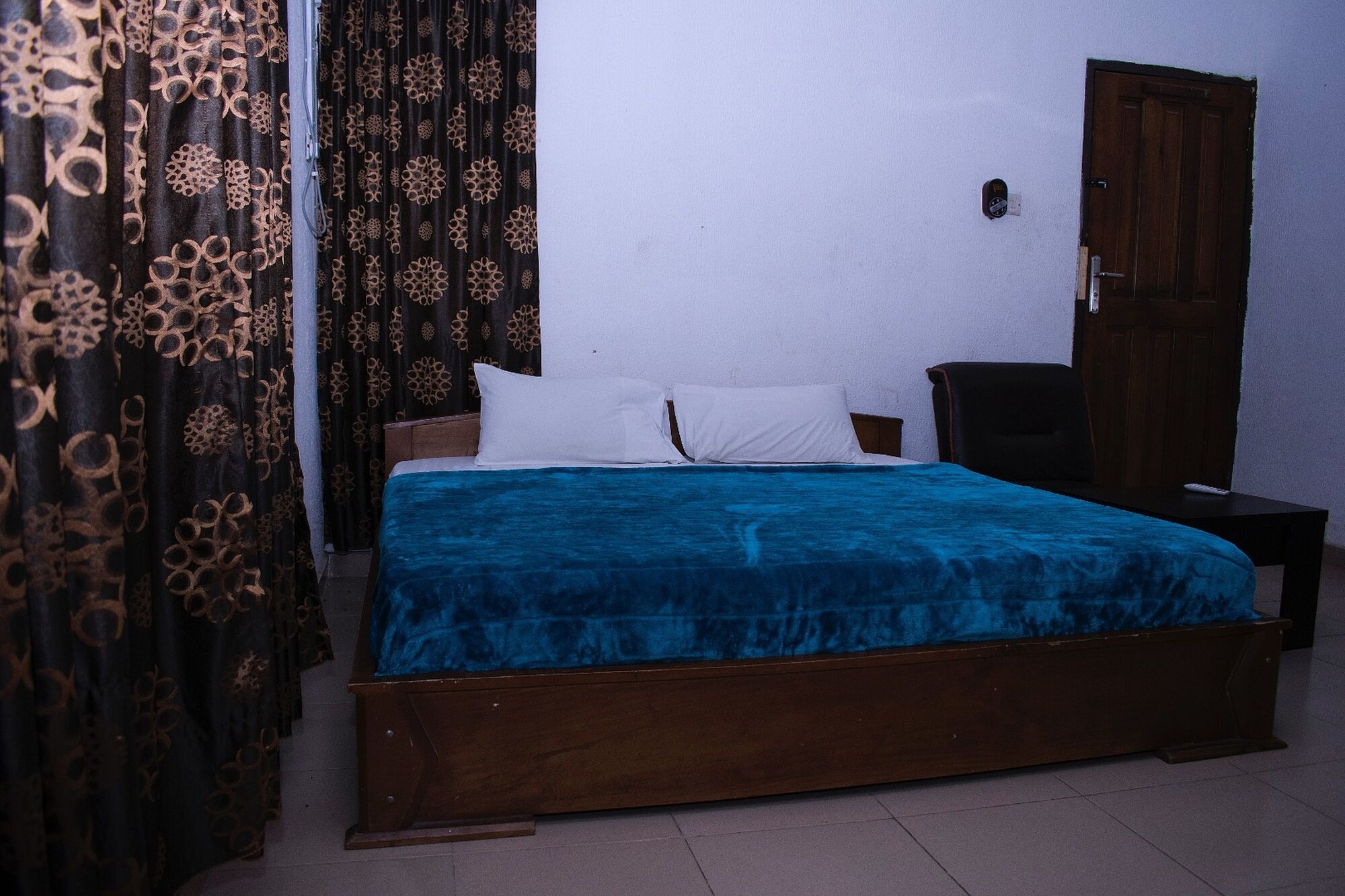 STANDARD, DOUBLE BED