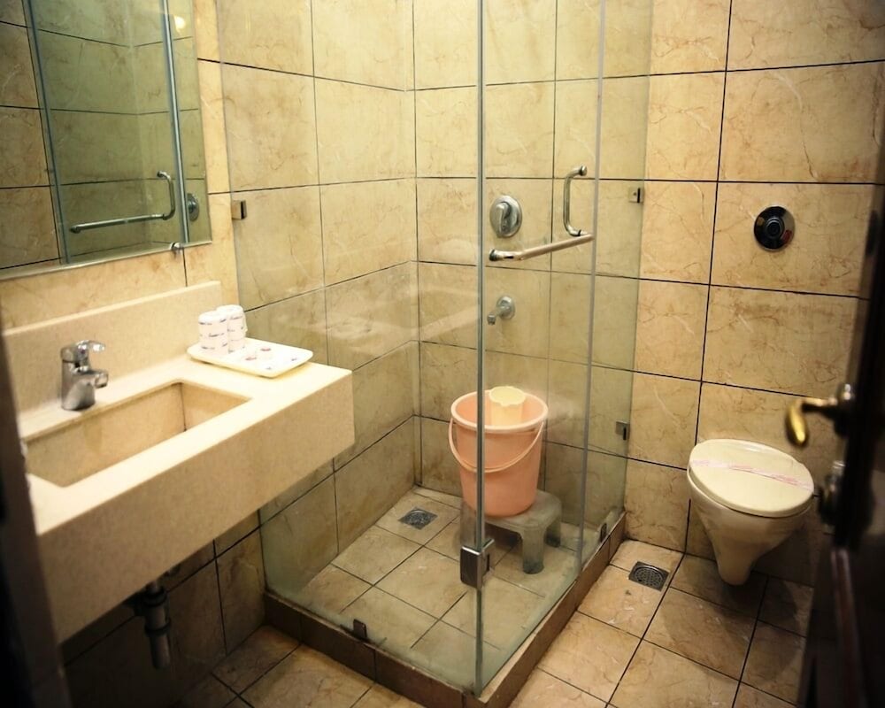 HOTEL LE GOLDEN 24/24