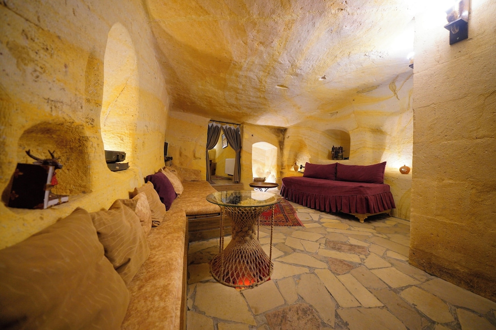 Antik Cave House 30/50