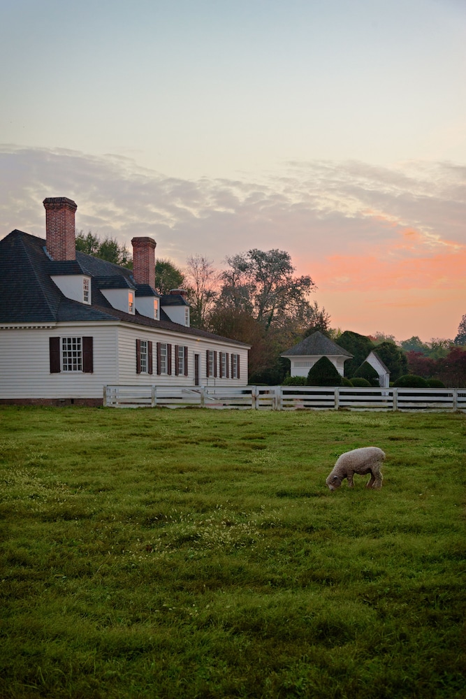 The Colonial Houses - A Colonial Williamsburg Hotel 58/66