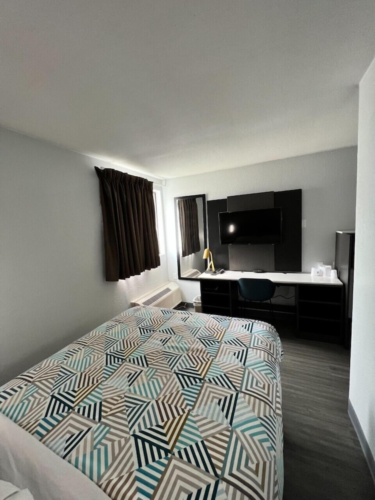 Motel6 Council Bluffs, IA - Omaha East 30/68