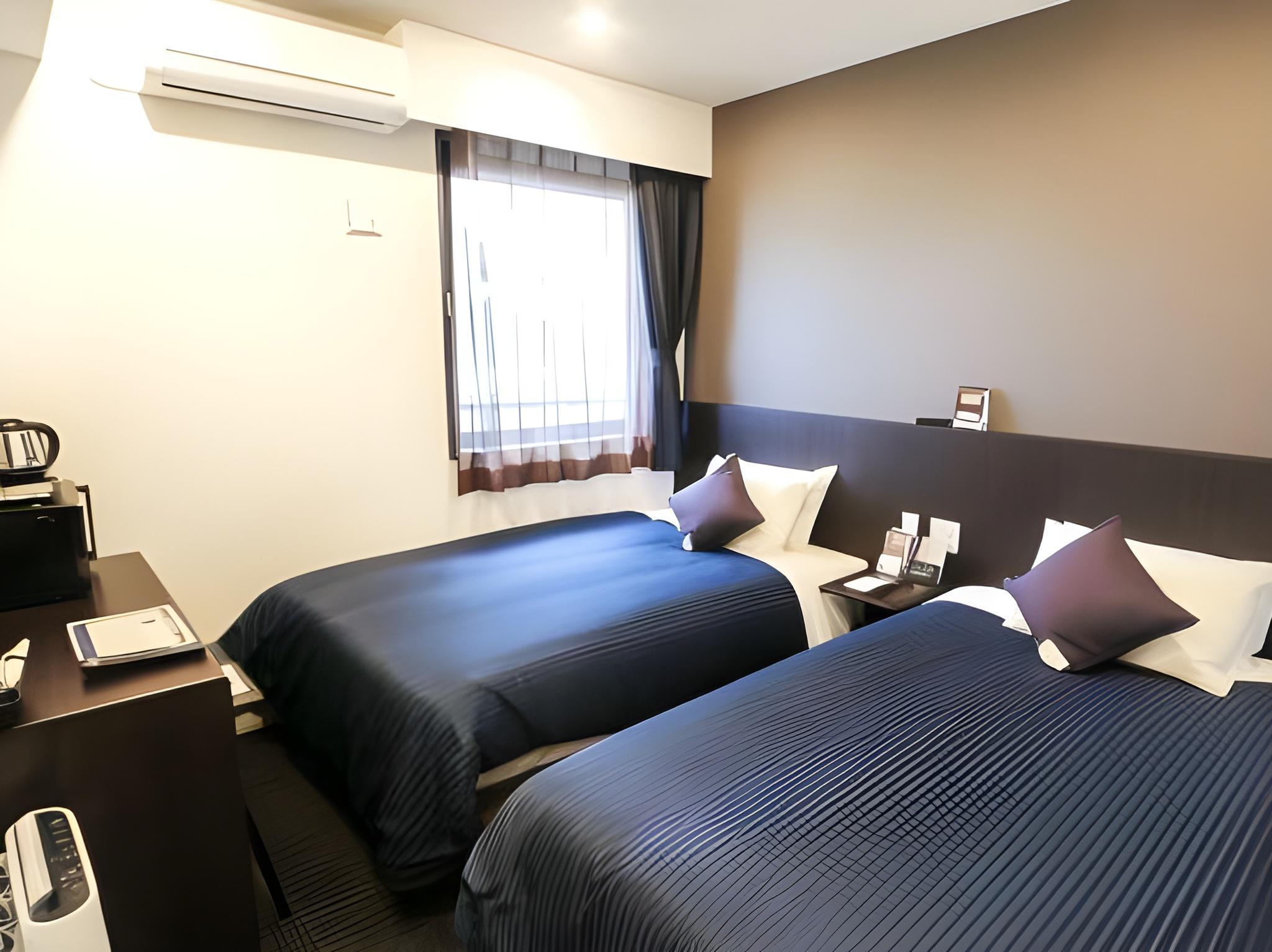 Semi Room, 2 Semi Double Beds