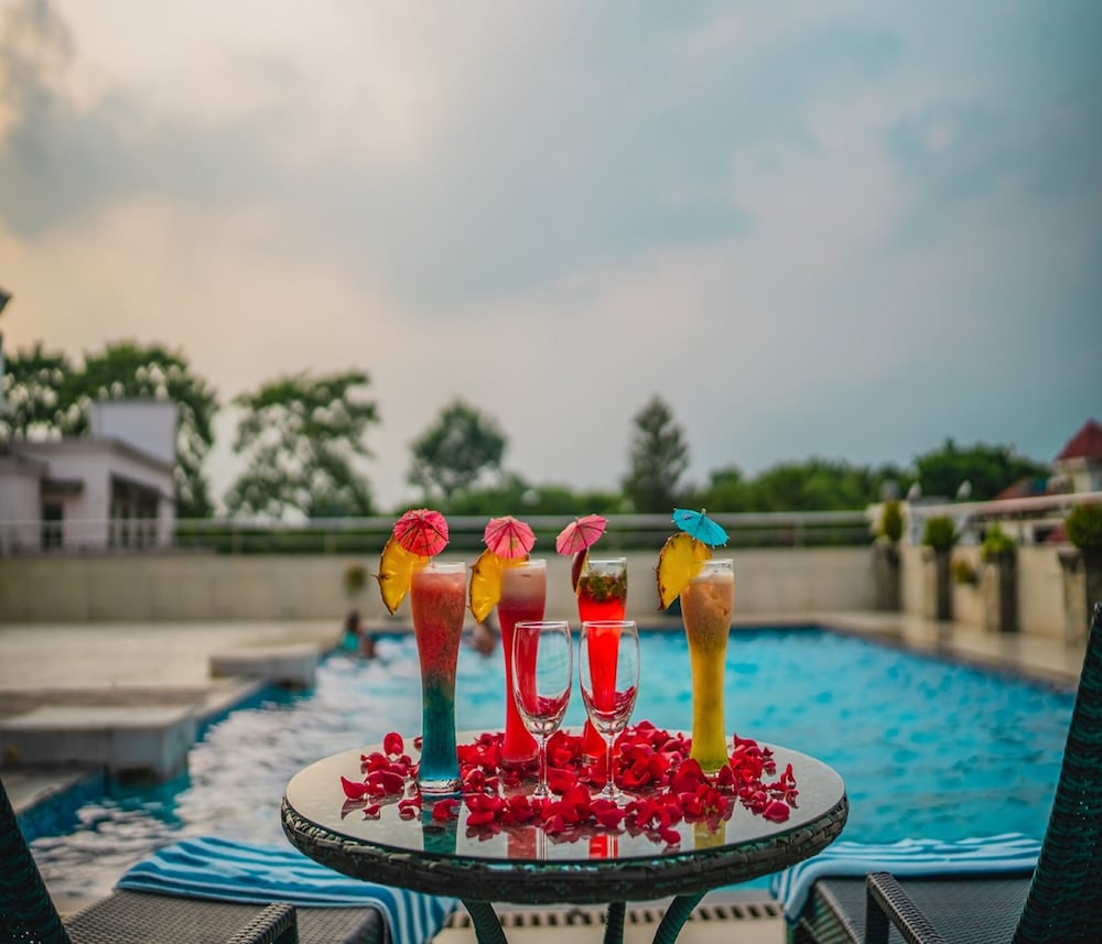Barsana Hotel And Resort 25/50