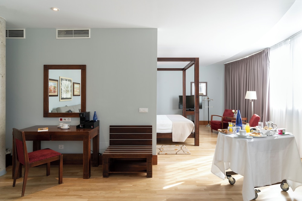 Parador De Soria 40/72