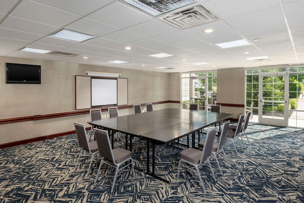 Homewood Suites By Hilton Philadelphia Mt. Laurel 40/43