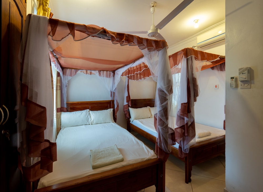 Nyali Villa 12/40