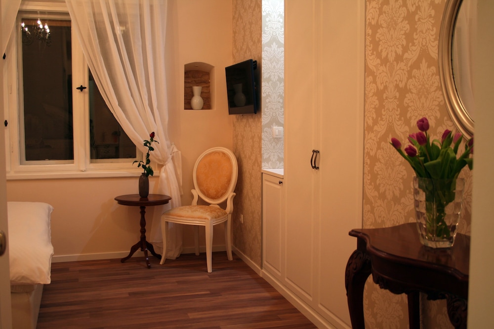 Banica Apartments & Rooms 48/63
