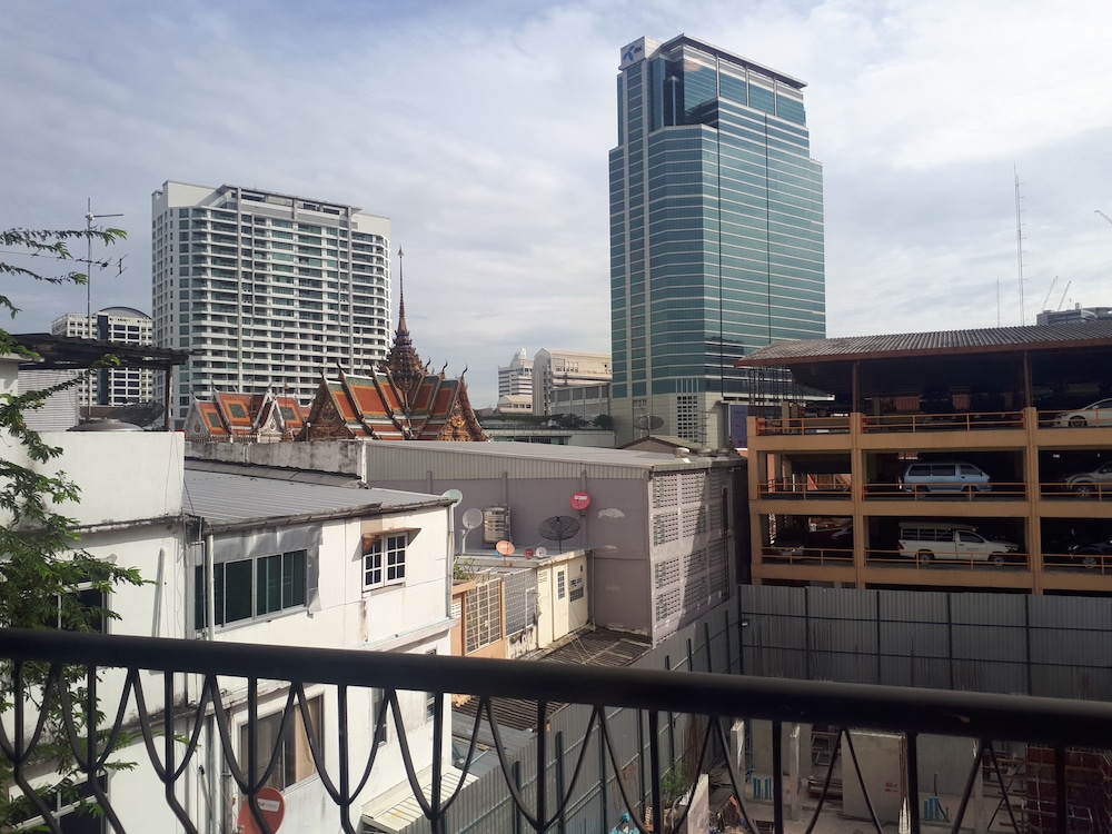 Bed By City Surawong-Patpong 5/34