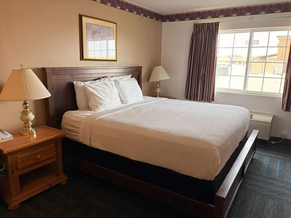 Fairbridge Inn & Suites Miles City 8/47