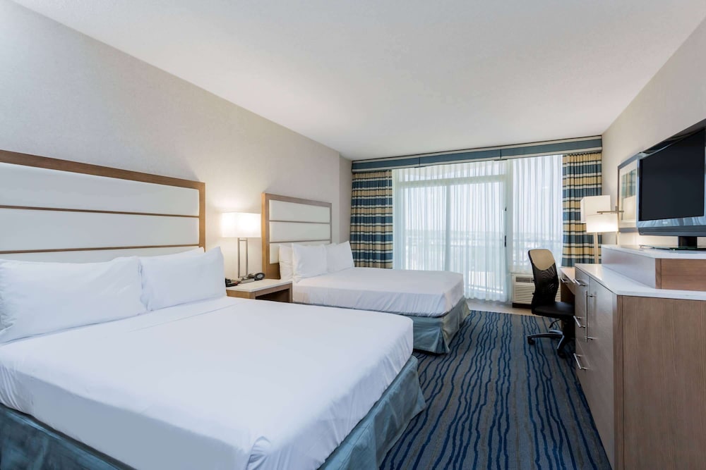 1 Bedroom, Suite, 2 Queen Beds, Coast View, Accessible