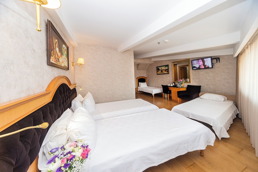 Aprilis Hotel 10/50