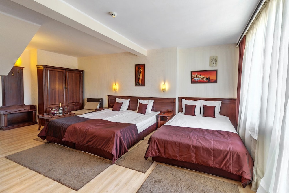 Aris Hotel 18/43