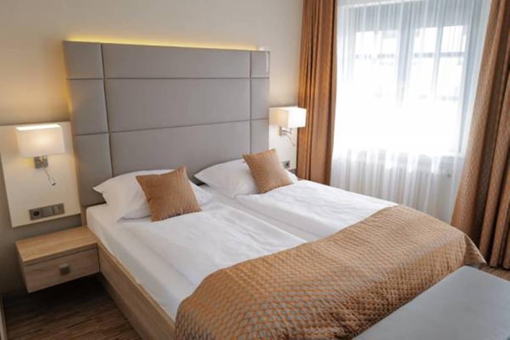 Bruhls Hotel Trapp 13/50