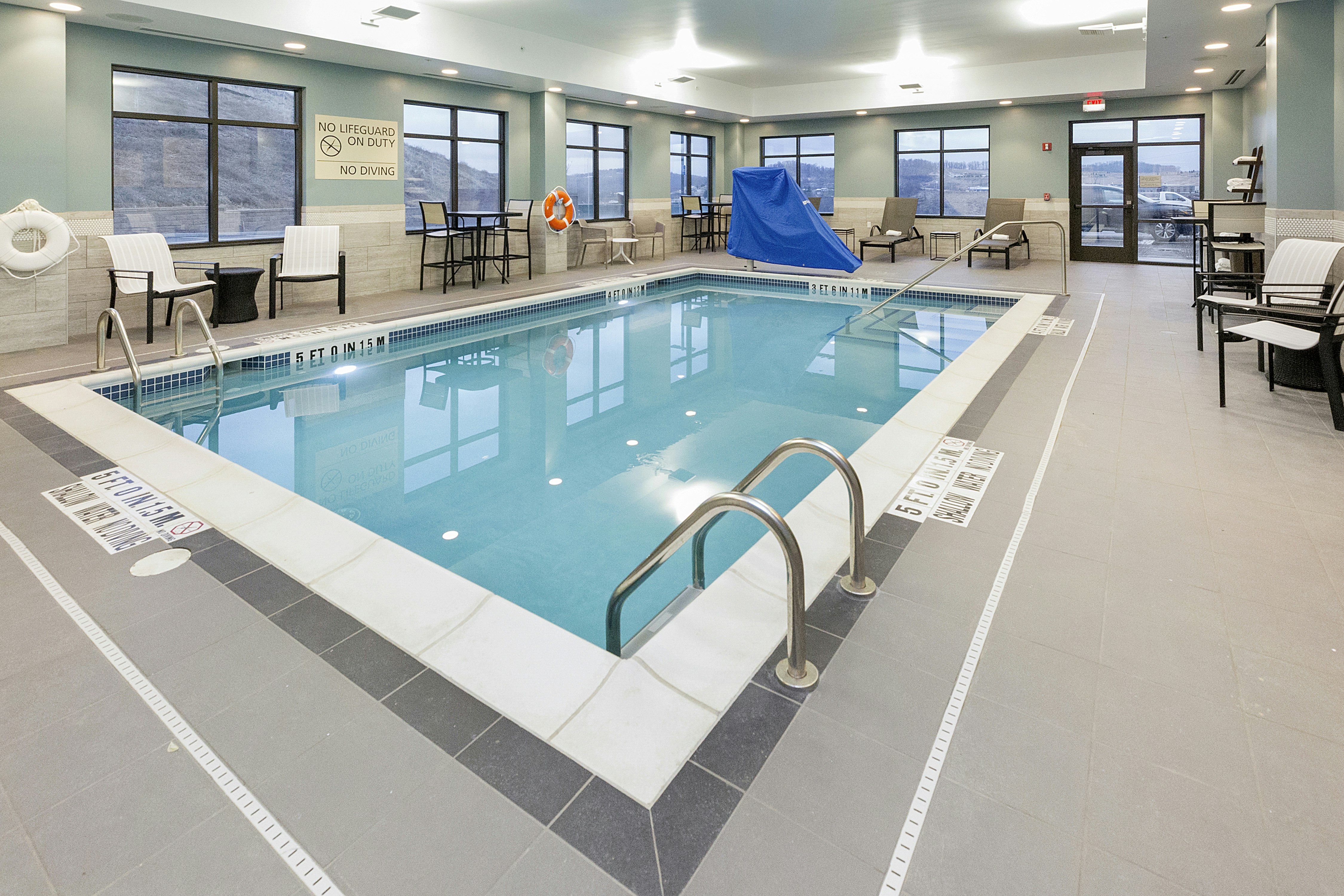 Hampton Inn & Suites Morgantown / University Town Centre 10/22