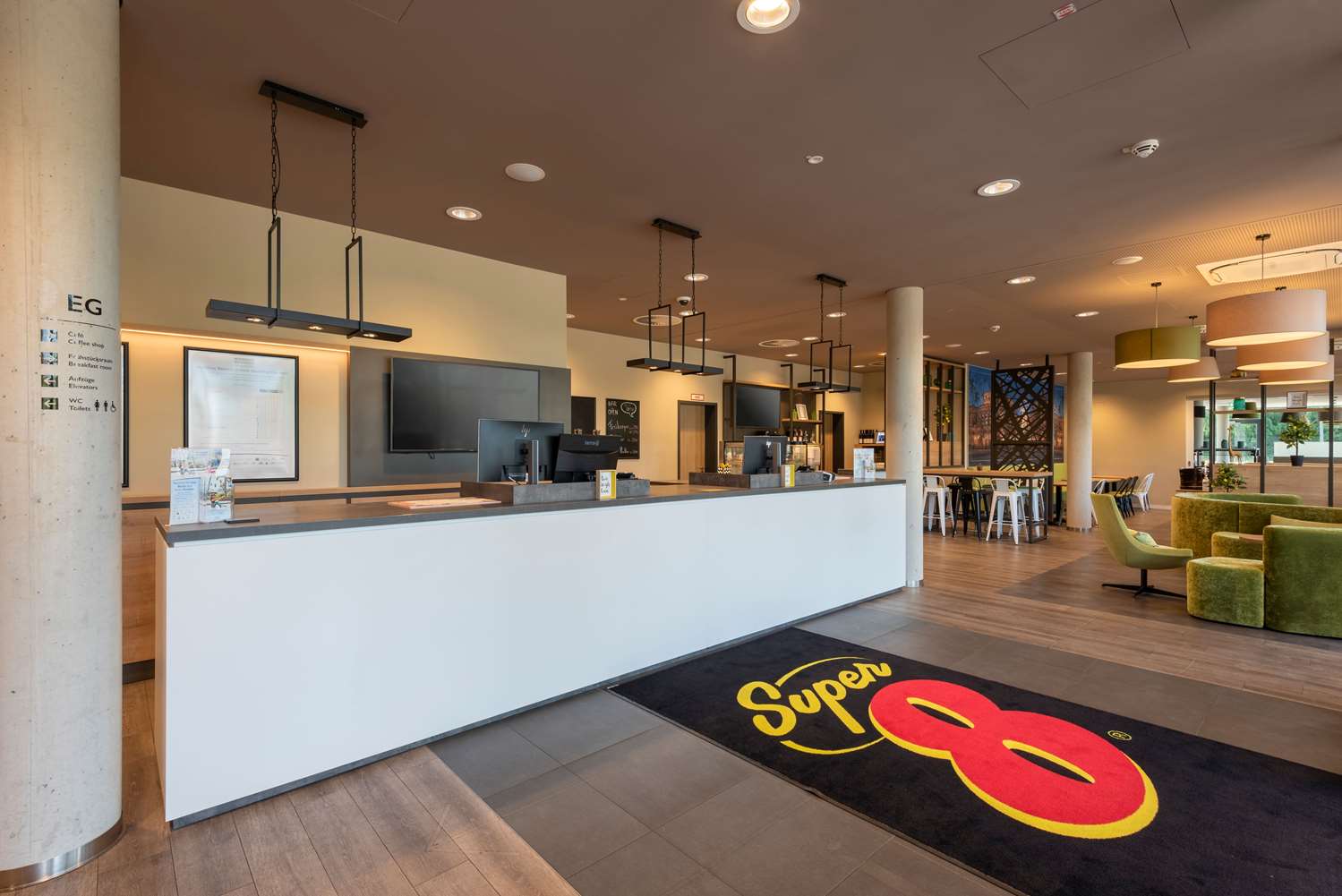 Lobby at Super 8 By Wyndham Dresden, DRESDEN