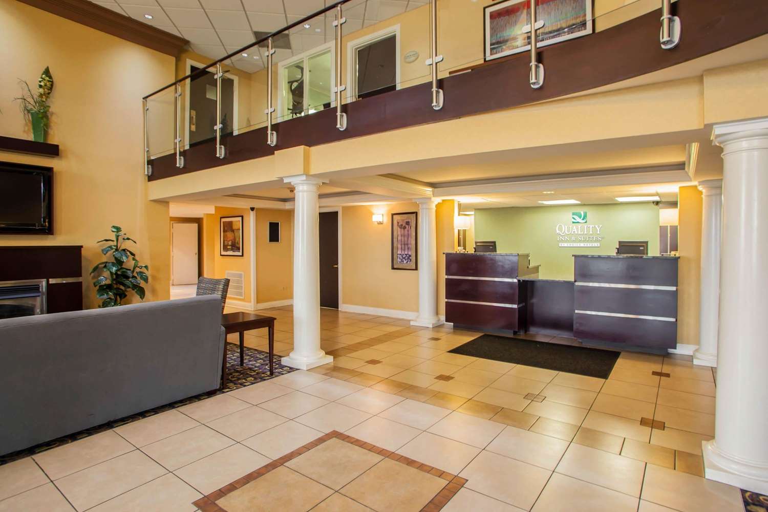 Quality Inn & Suites St Charles -West Chicago 6/40