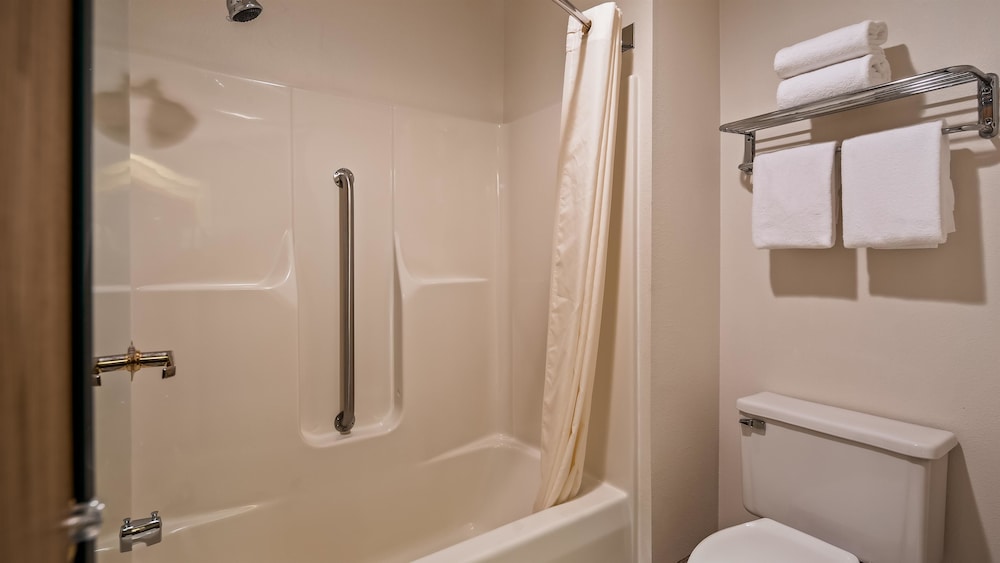 Best Western Spooner Riverplace 11/33