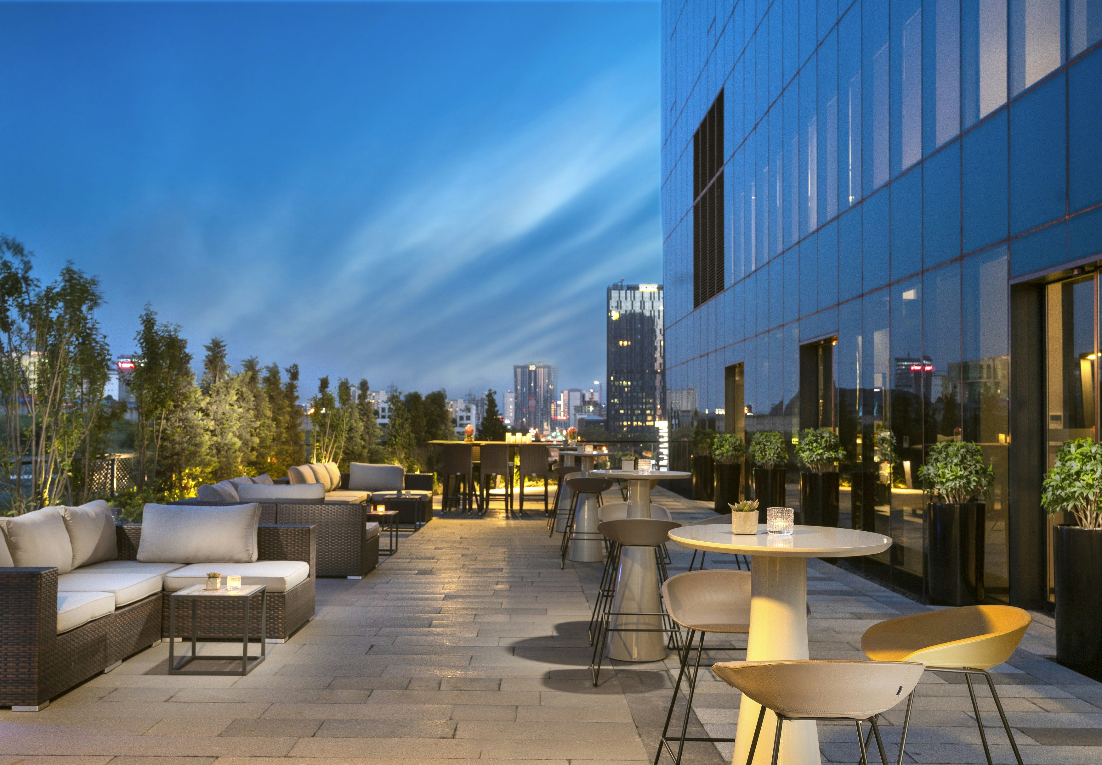 Centro Westside Rotana 19/20