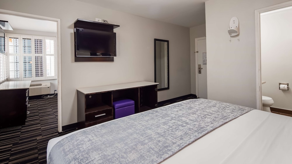 جناح عائلي بسريرين كوين، Surestay Hotel By Best Western Beverly Hills West 9/17