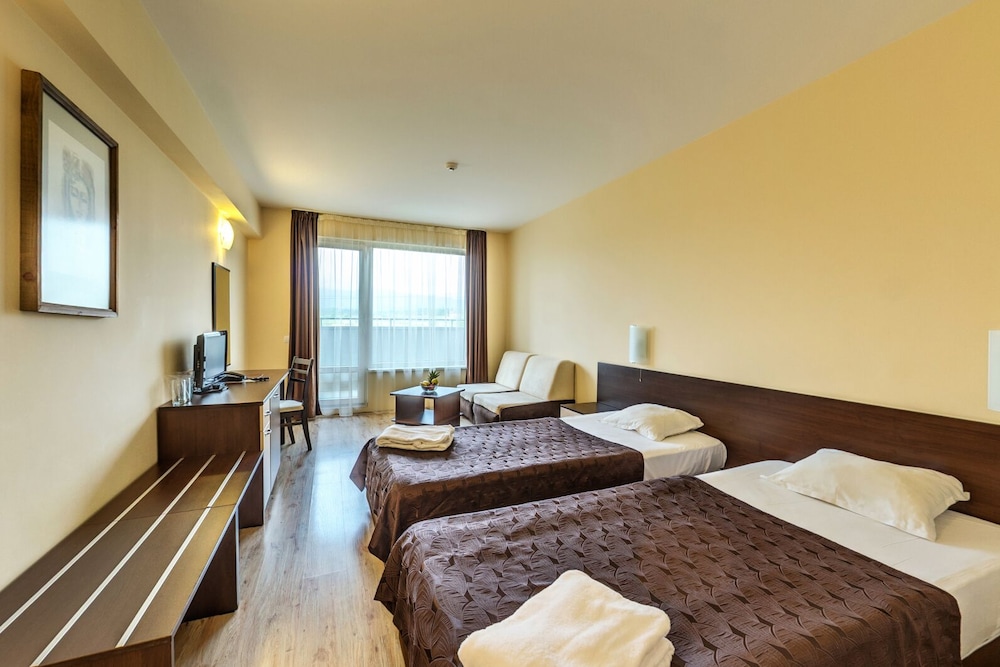 Hotel Arena 4/16