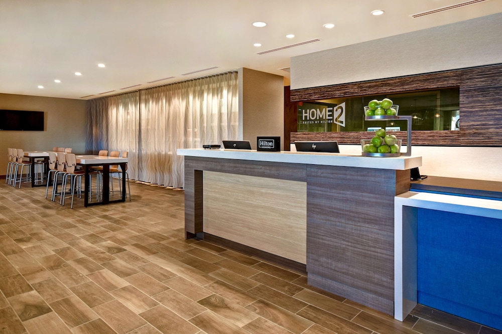 Lobby at HOME2 SUITES BY HILTON BOWLING GREEN EX A VICTORY INN AND SUITES BOWLING GREEN, BOWLING GREEN - OH