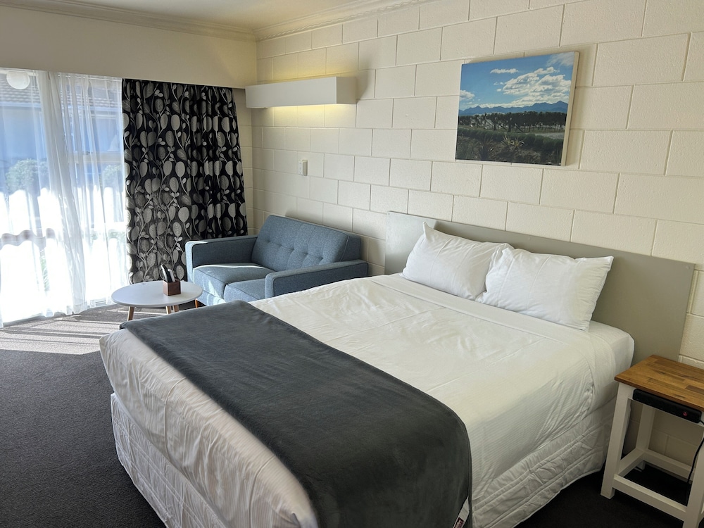 Montana Lodge Motel 12/50