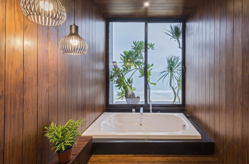 The Code Hotel And Spa 16/50