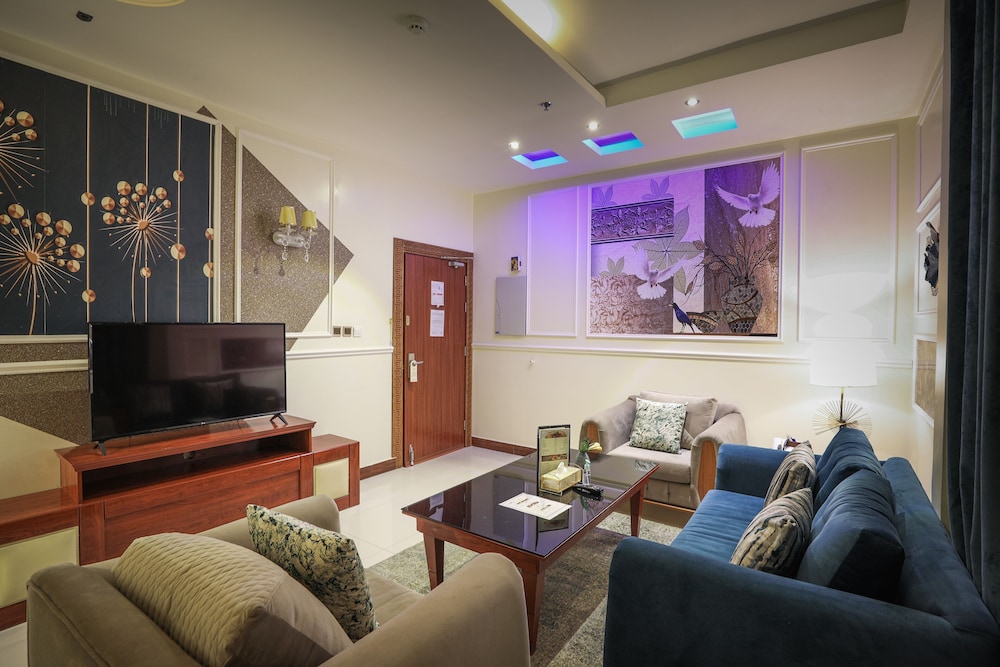 فندق ميرال كراون(Meral Crown Hotel) 35/62