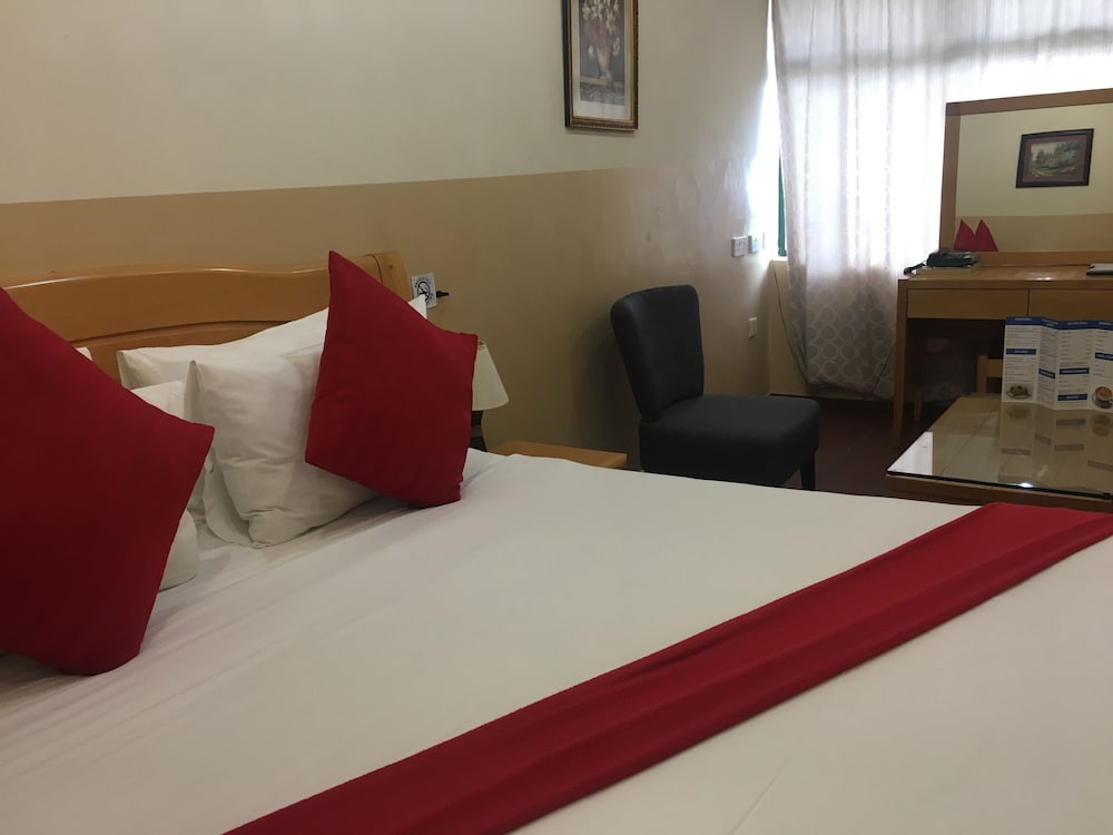 Airport Hotel Maun 7/20