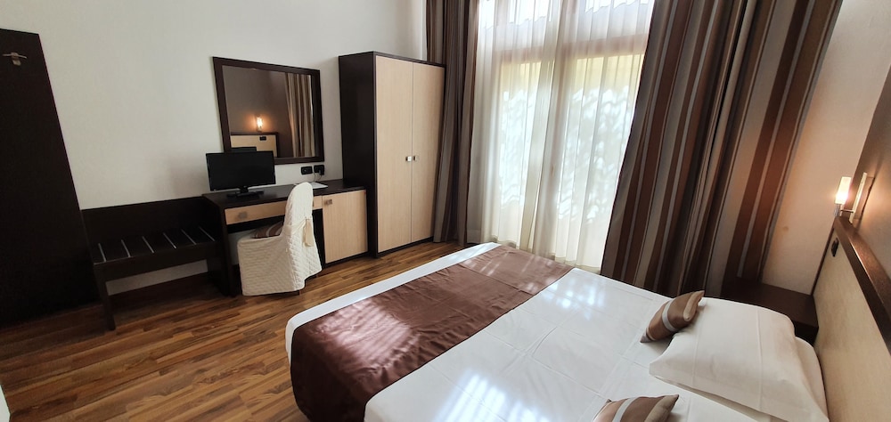 Noristars Ex Carignano Hotel 28/49