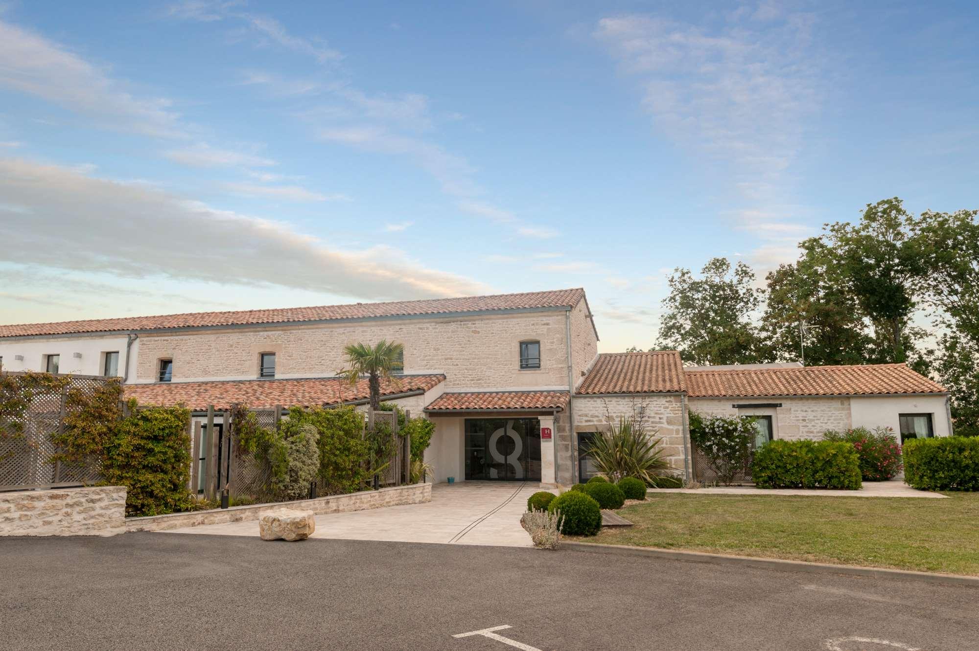 Hotel The Originals Niort La Grange 1/50