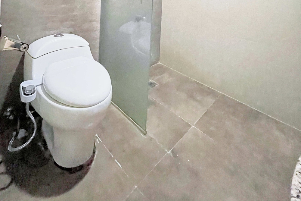 Zen Rooms Makati Amorsolo 57/59
