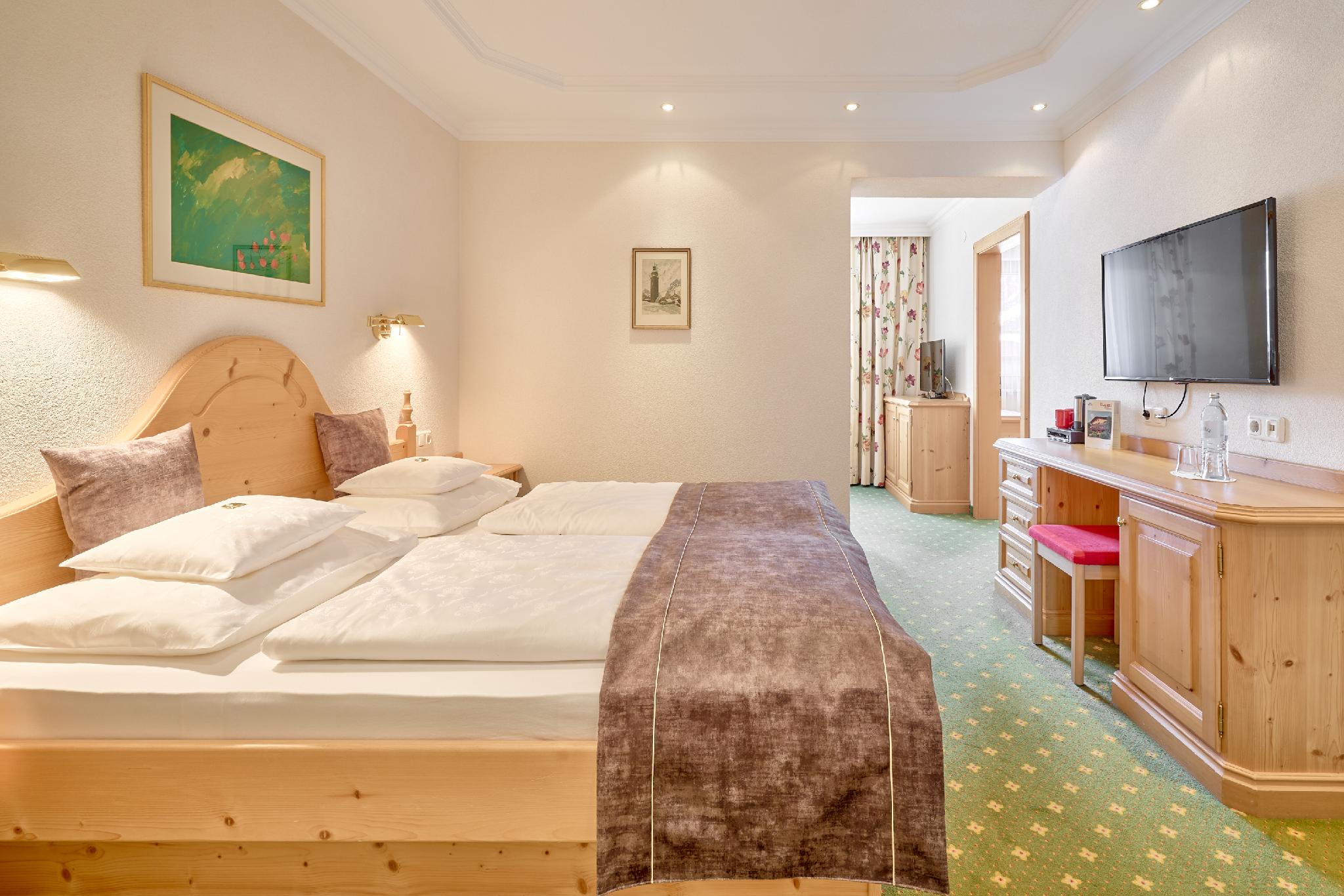 Junior Suite, Deluxe