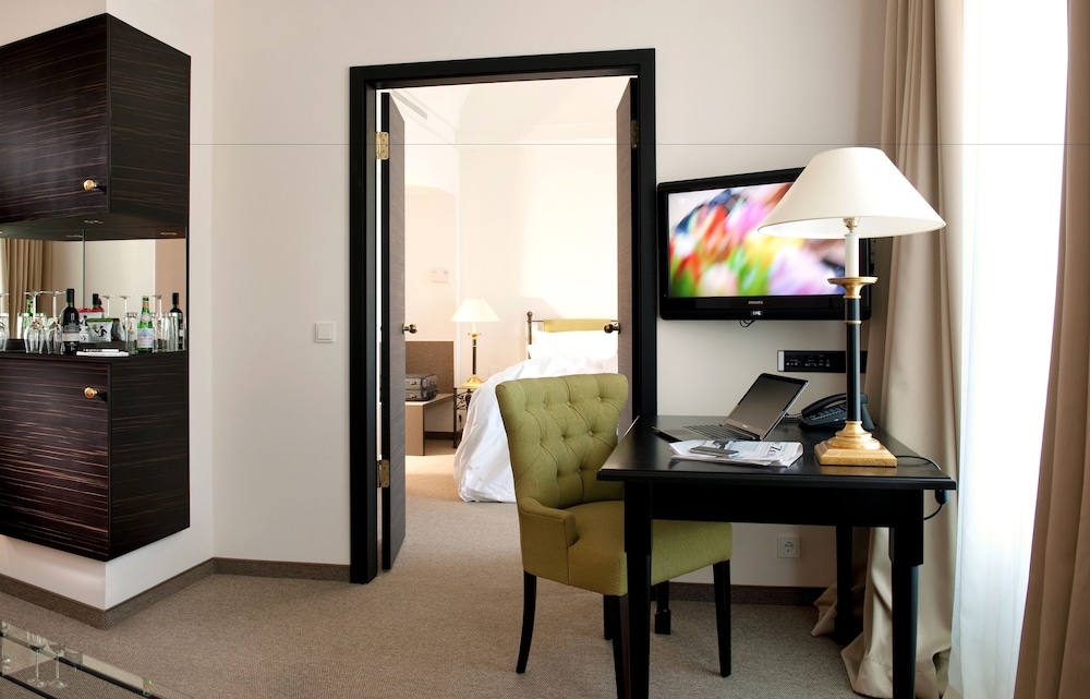 Hotel Elbflorenz Dresden 47/48