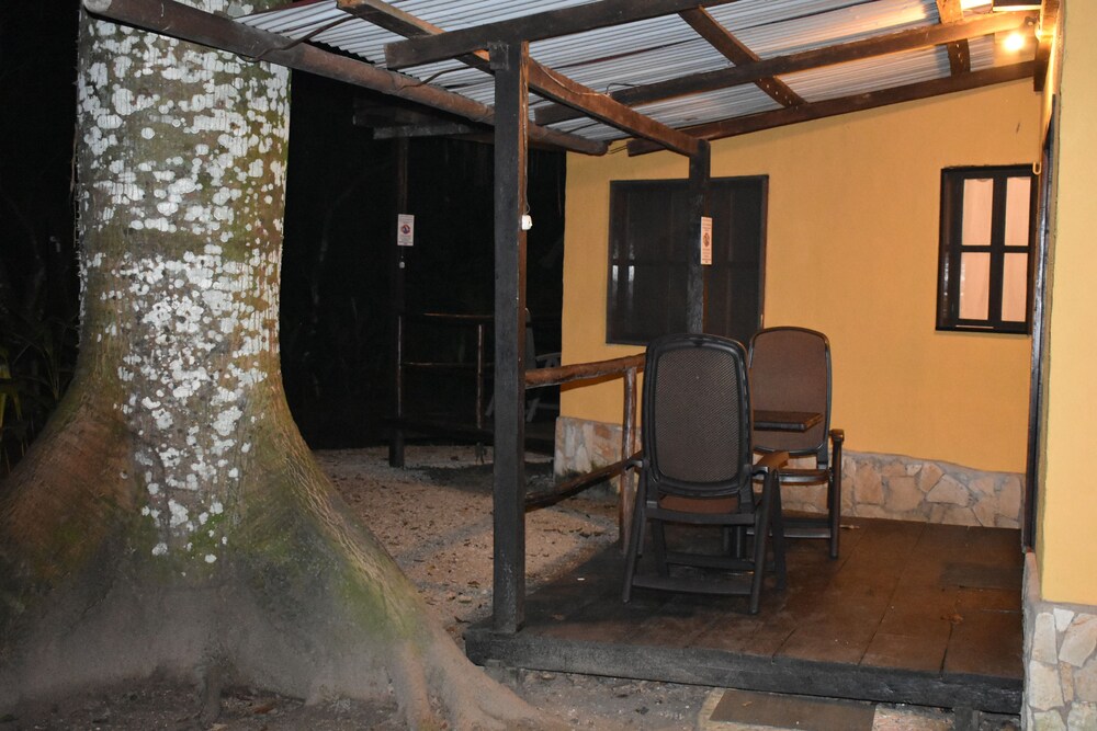 Kin Balam Cabanas 46/68