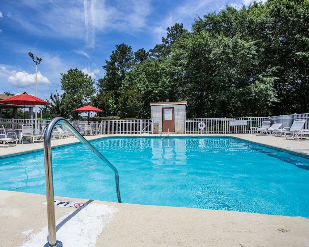 Quality Inn Fort Jackson 15/40