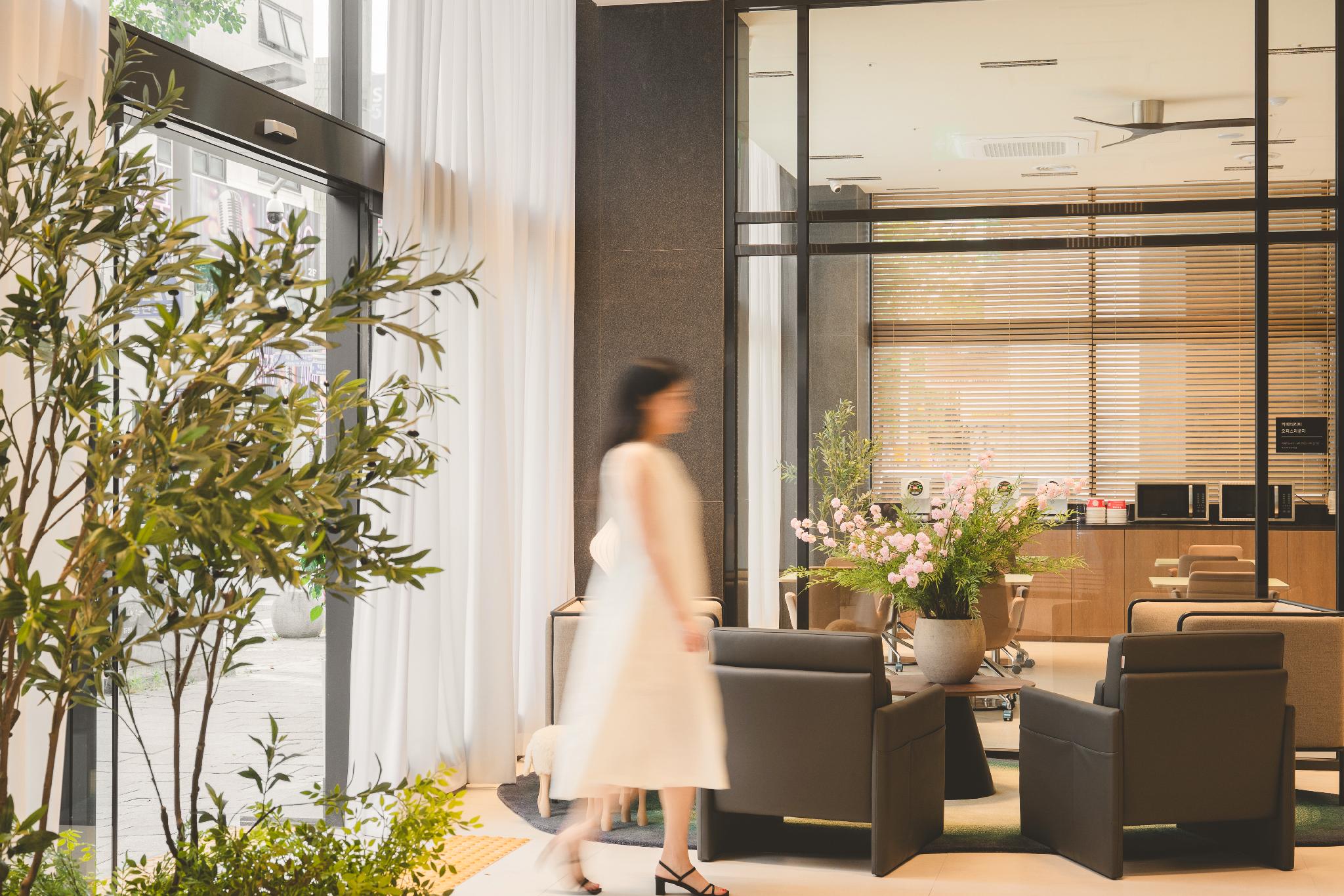 Crystal Residence Hotel 17/50