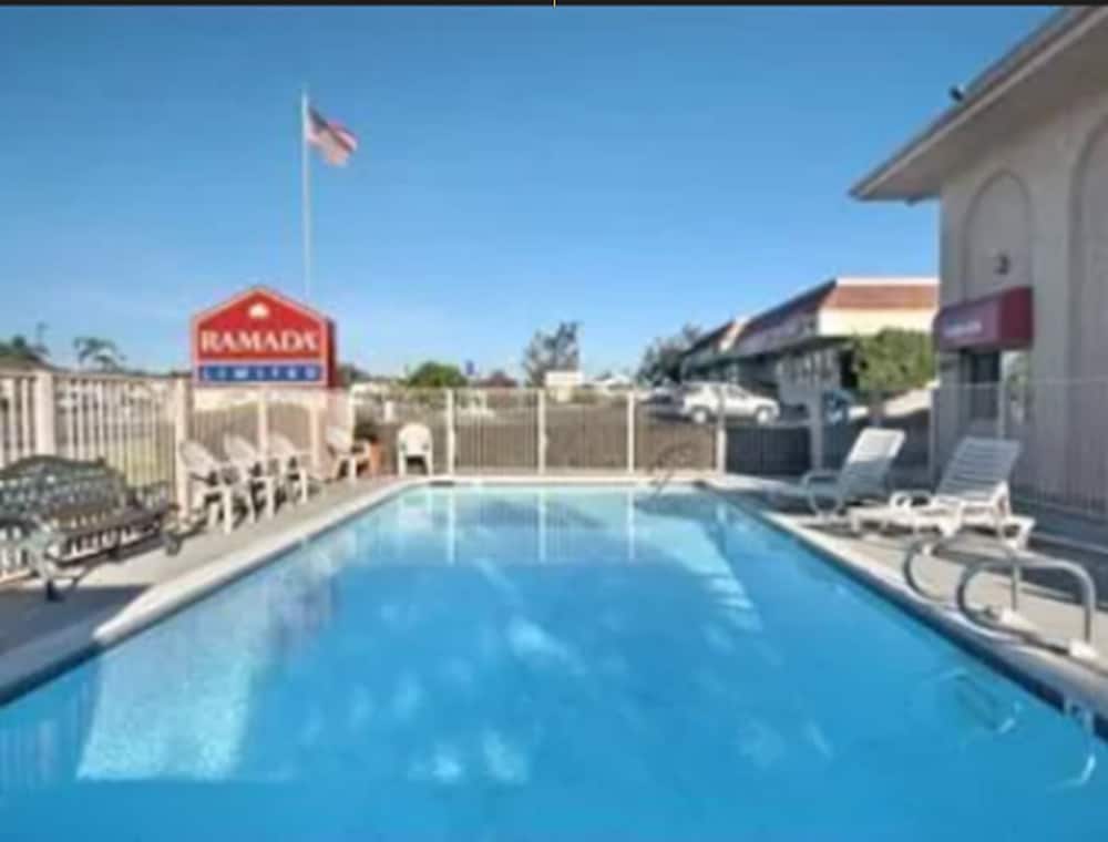 Days Inn by Wyndham San Marcos 17/17