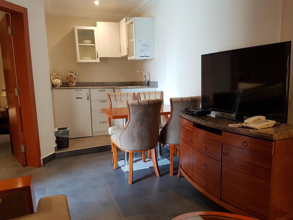Magic Suite Abu Halifa 8/57