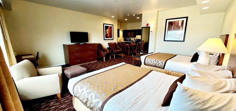 Best Western Plus Northwoods Inn 22/80