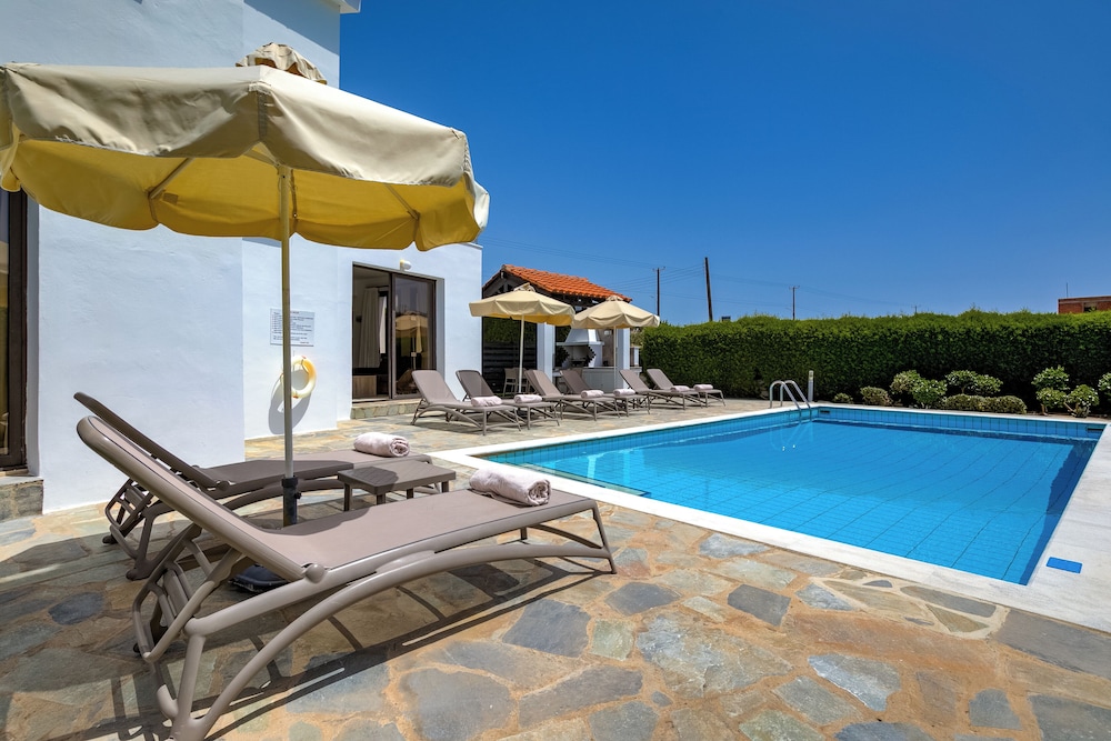 Platzia Beach Villas 31/35