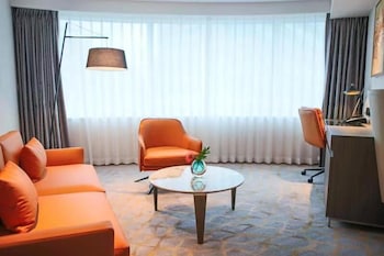 Pullman Shanghai Central 45/70