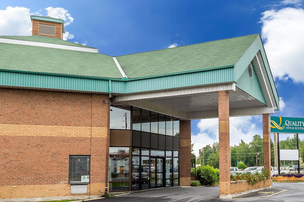 Quality Inn & Suites Hawkesbury 1/50