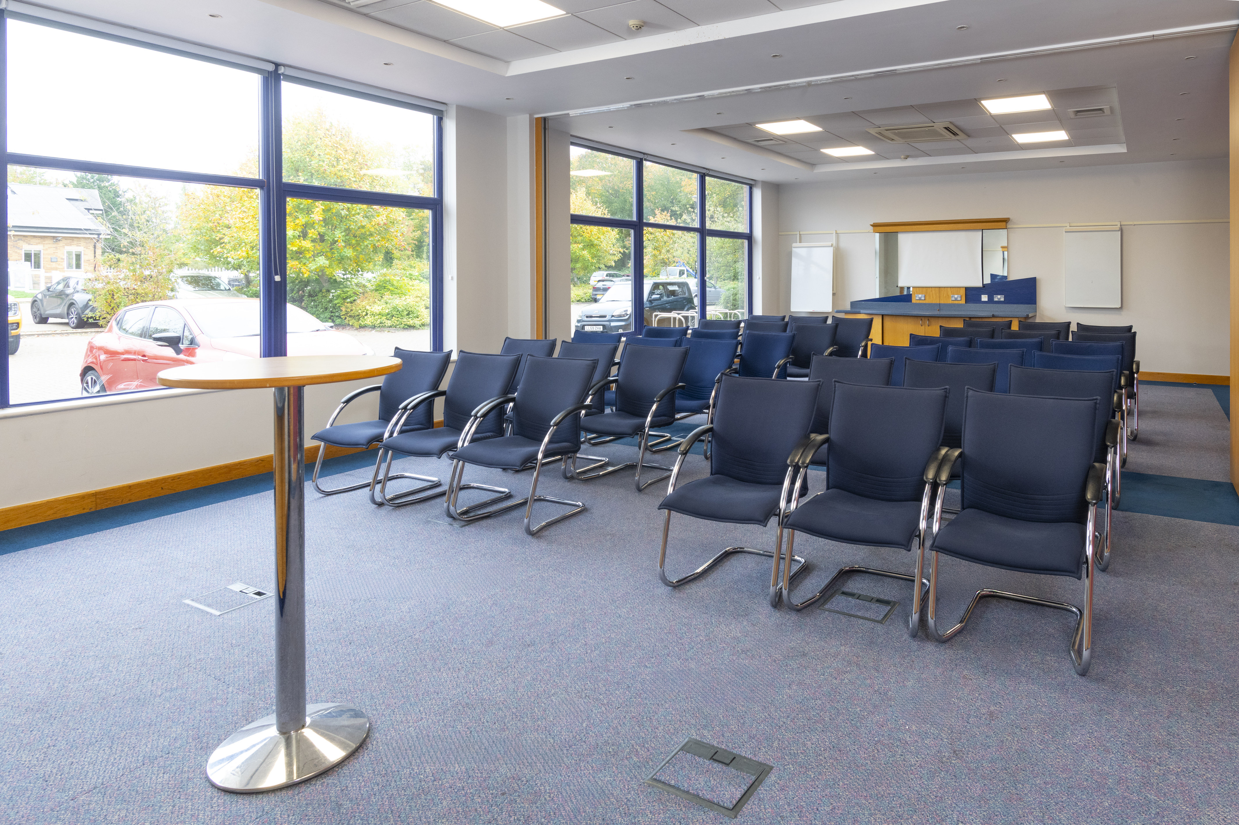 Holiday Inn Express Milton Keynes 40/46